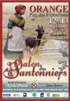 Salon des santonniers d'Orange (Vaucluse) les 12 et 13 décembre 2015, foire aux santons - exposition et démonstration de Liliane Guiomar